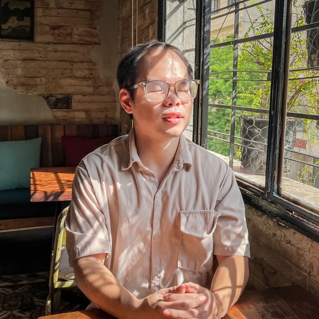 Avatar Hiển Review